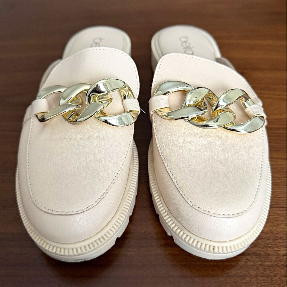 Beira Rio Women’s Beige Slip-On Flats Faux Leather Round Toe Gold Chain Size 7